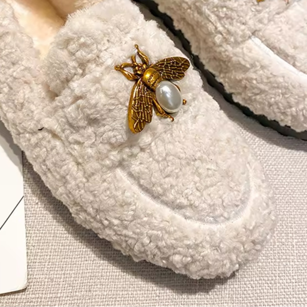 Women's Plush Fur Fuzzy Shoes, non slip warm flats decorative bee design size 38